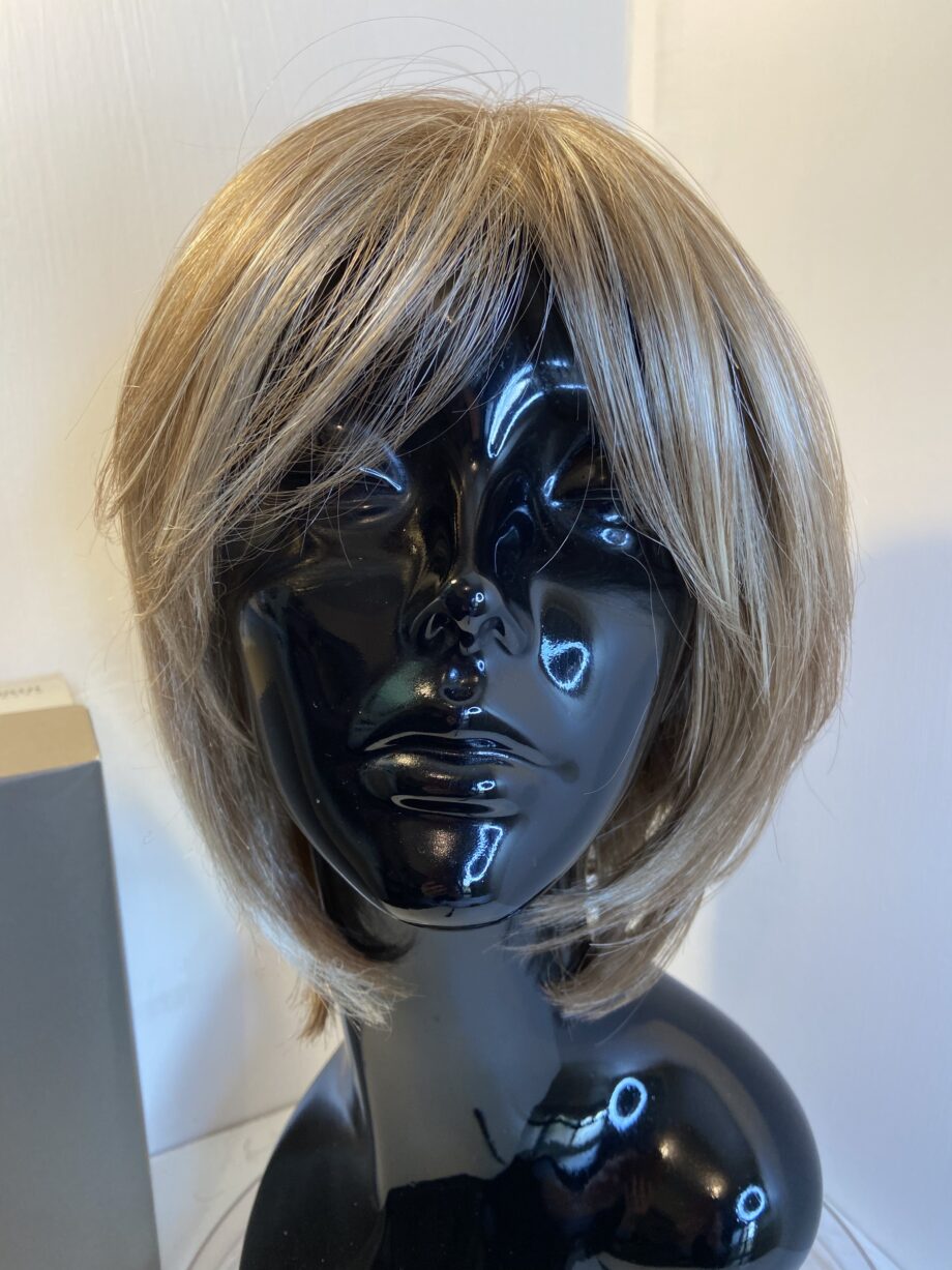 Strawberry glow inspired collection wig. Bblms330