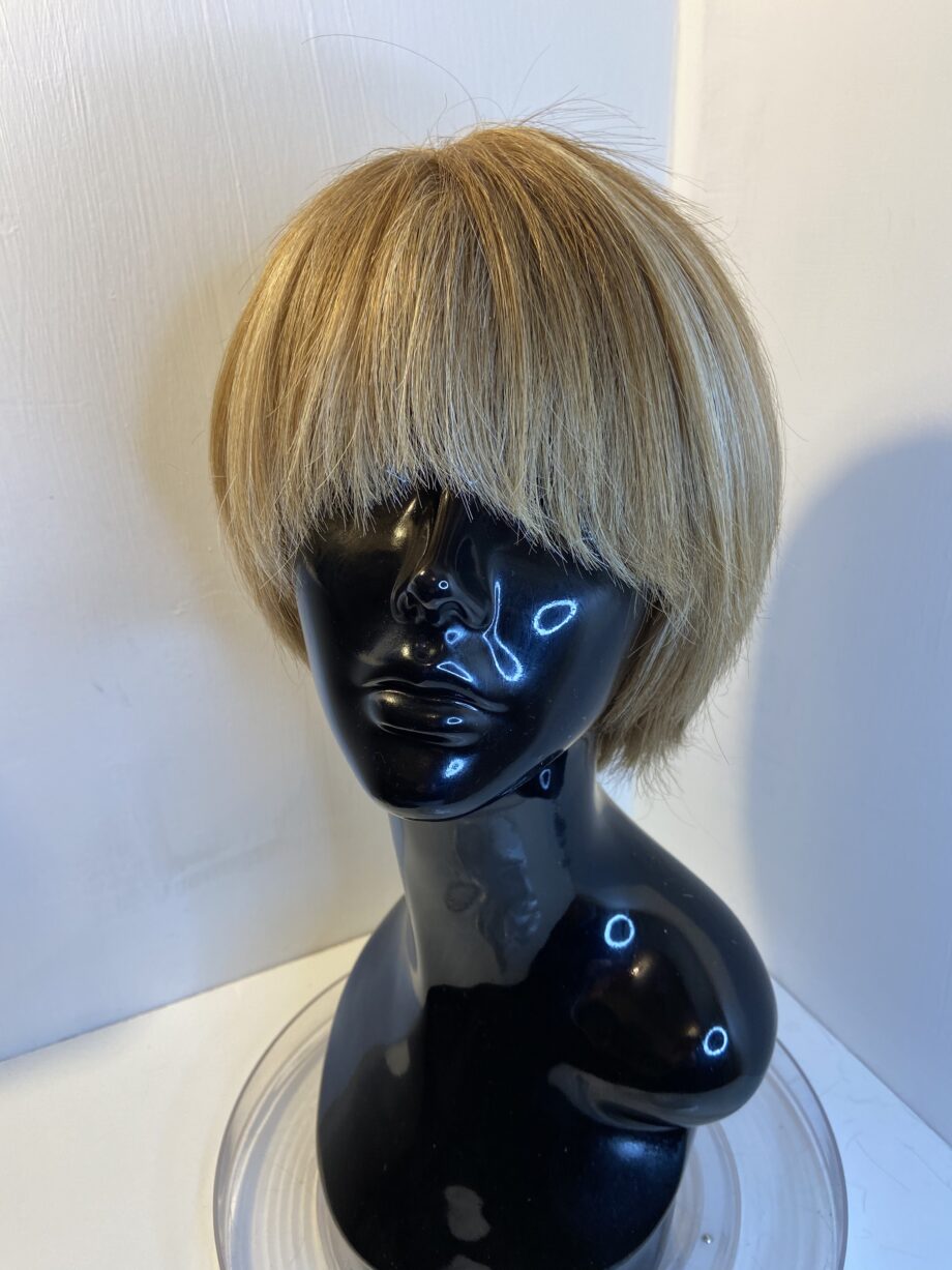 Soft cap blonde wig. Blms614