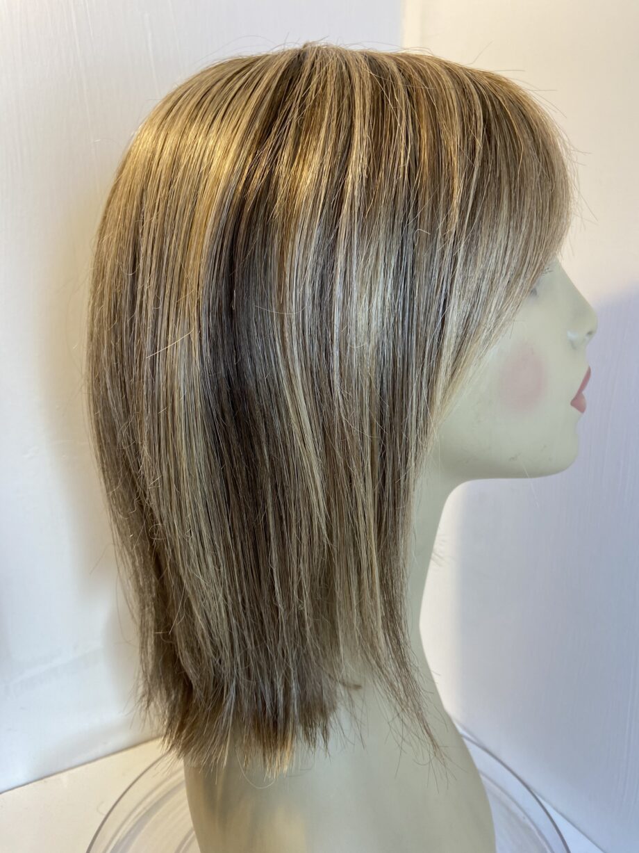 Soft cap blonde Rene of Paris design wig. Blls532