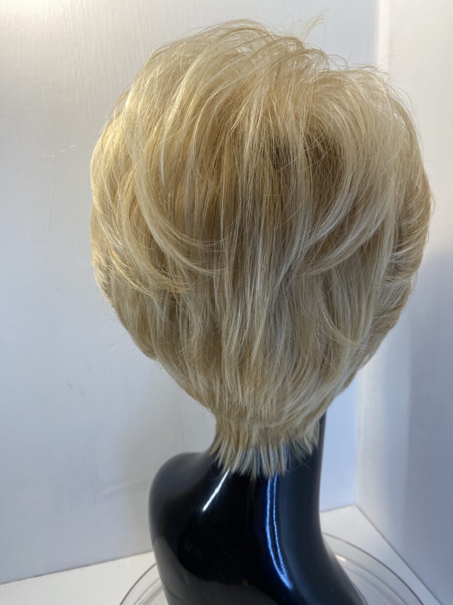 Higision collection blonde wig. Blss70