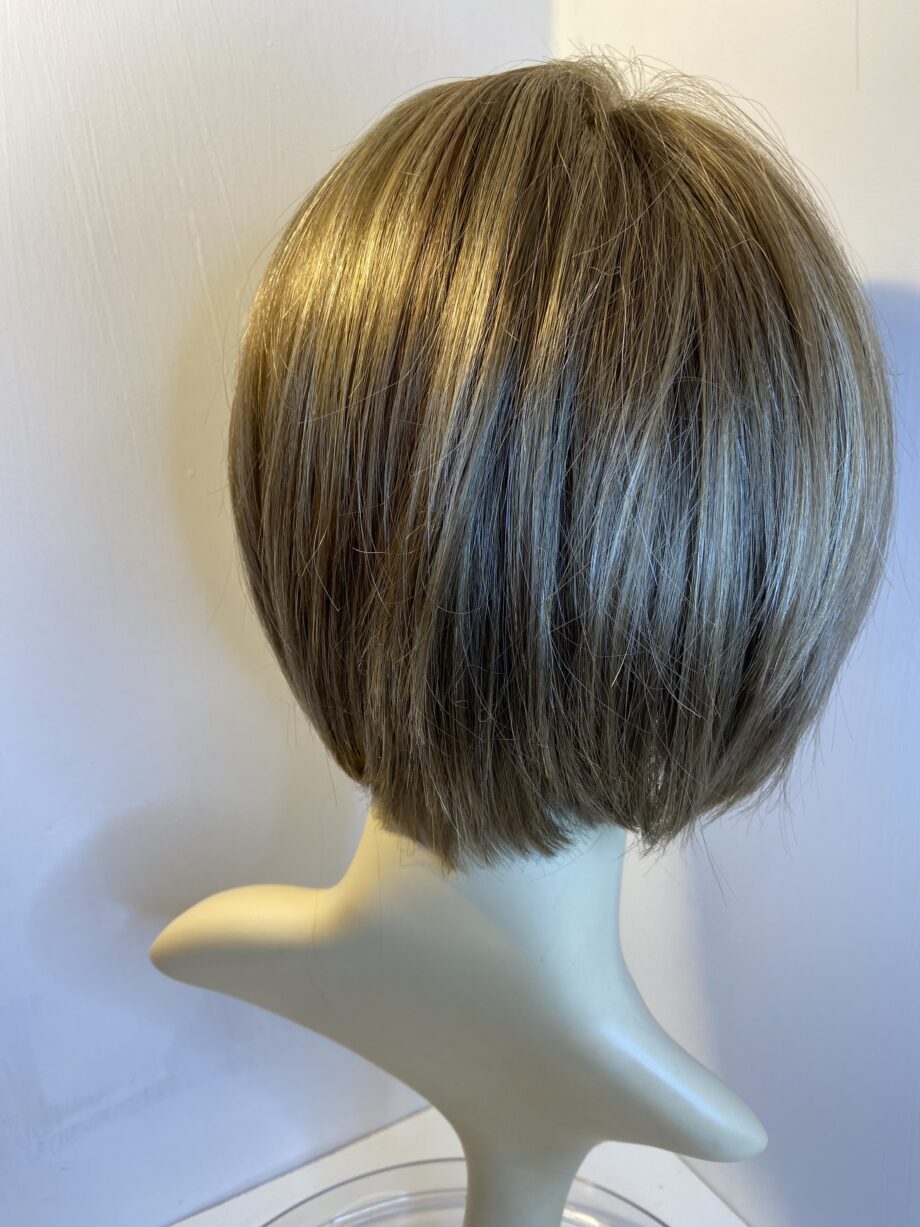 Amore light brown /blonde soft cap  highlighted wig. Blms611