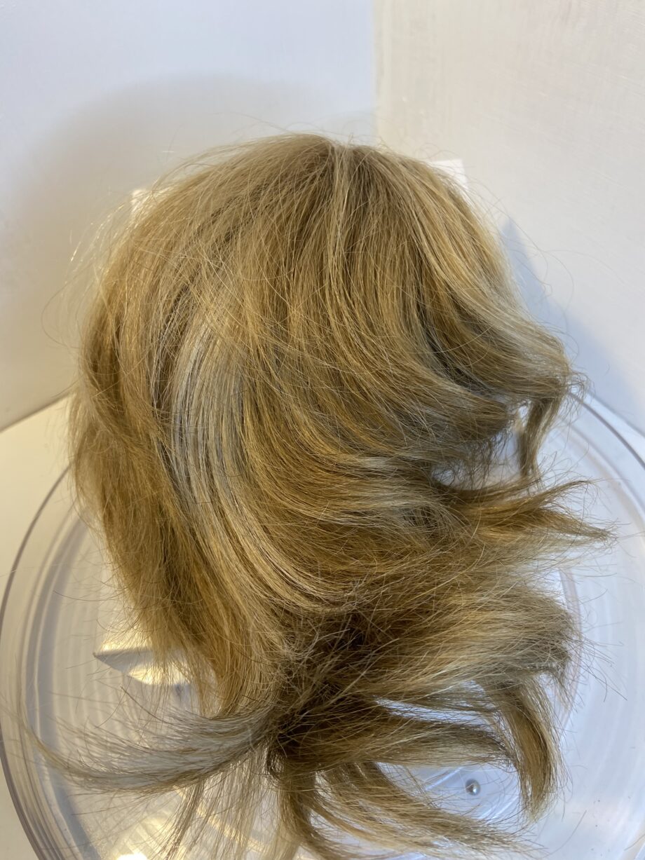 Blonde hair piece. Hp535