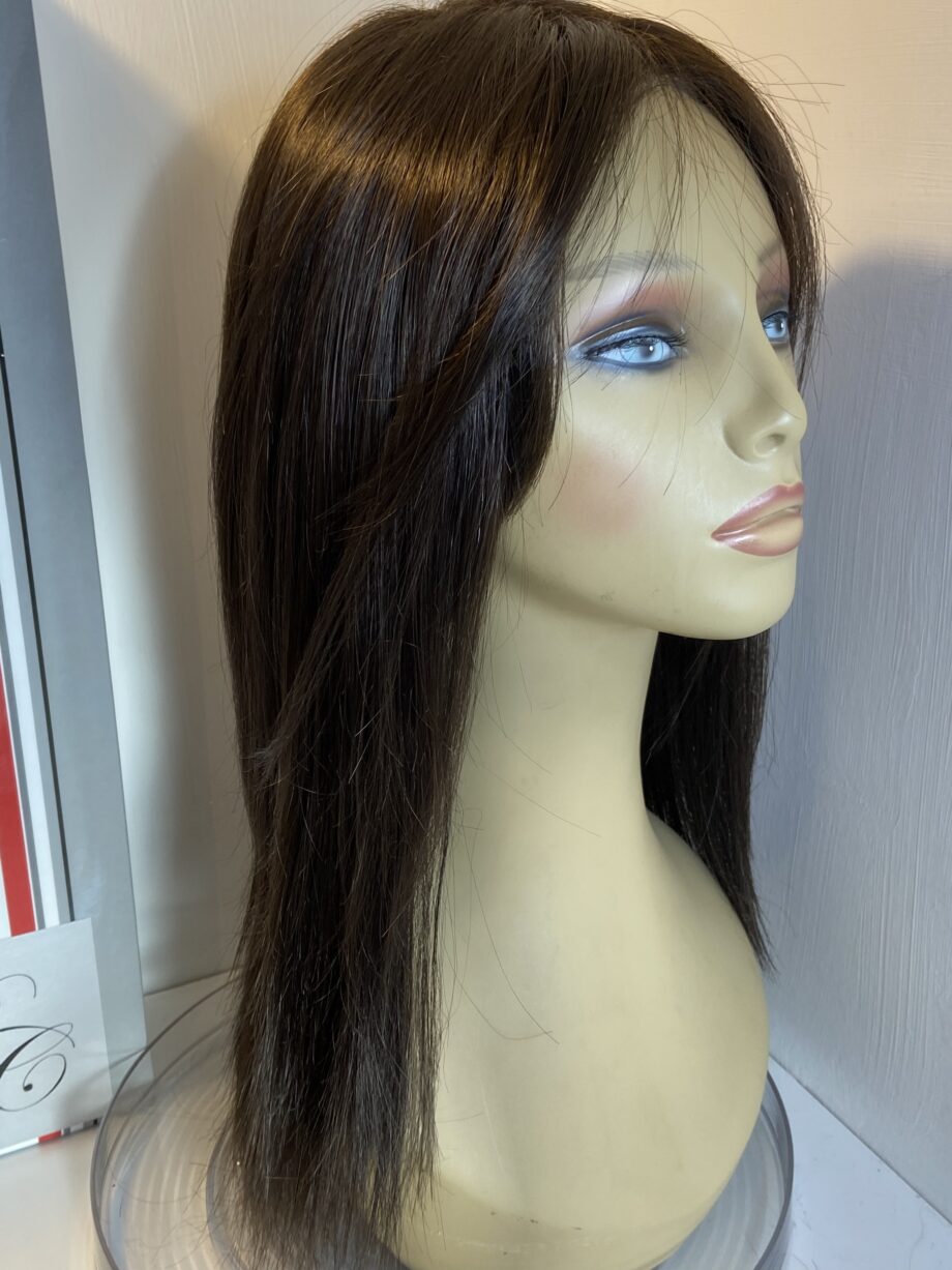 Boxed long brown wig. Bbrls326