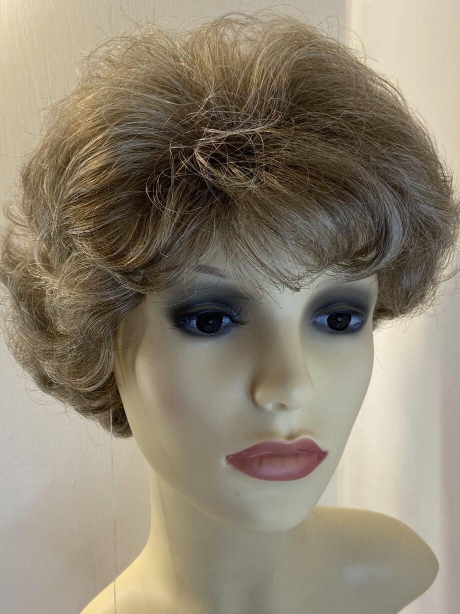 New tag on curly ash grey wig. Abmc95