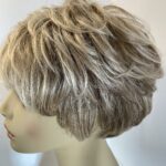 Raquel Welch blonde wig. Blms79