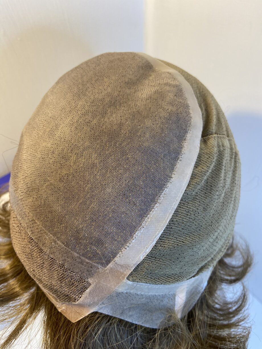 Super soft brown new wig. Bbrsw339
