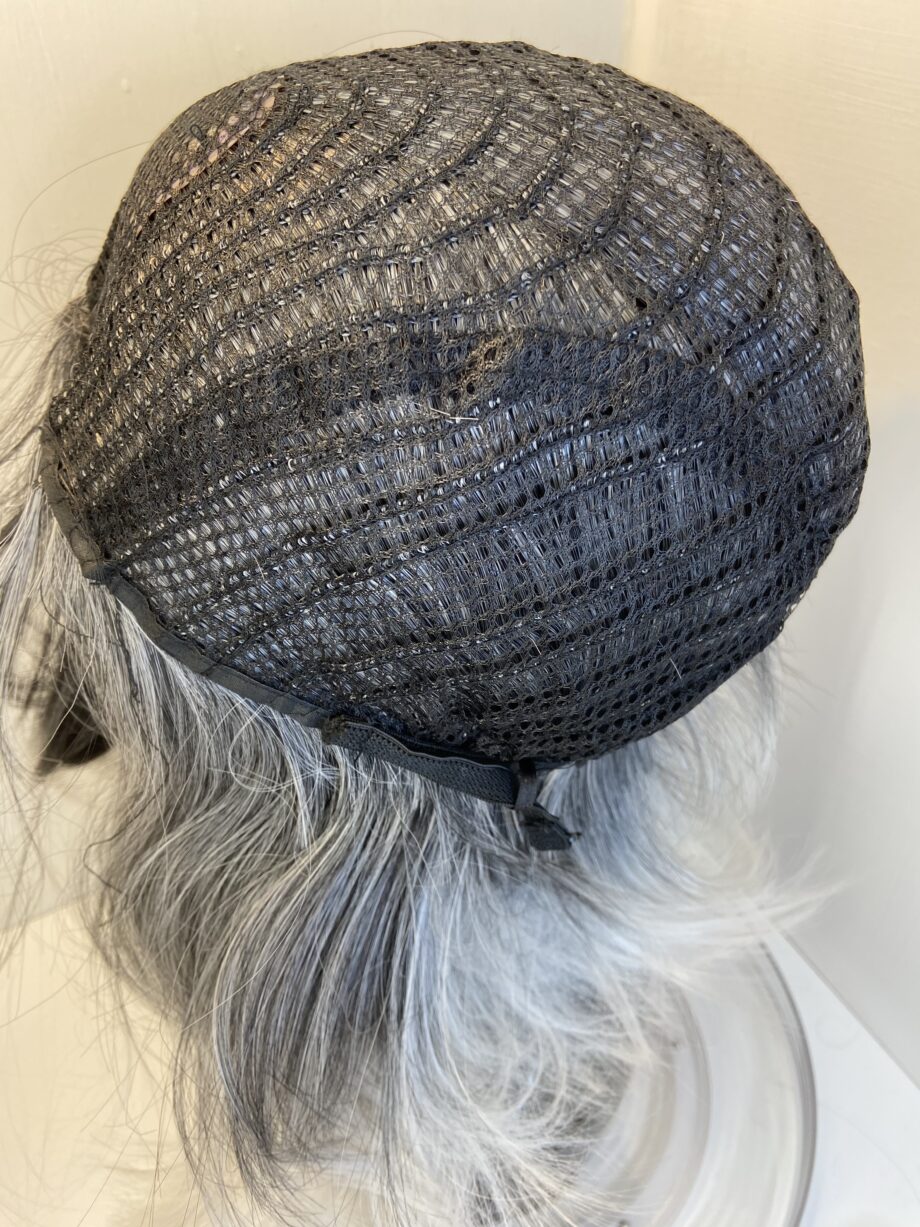 New Black white long soft cap wig. Bwls905