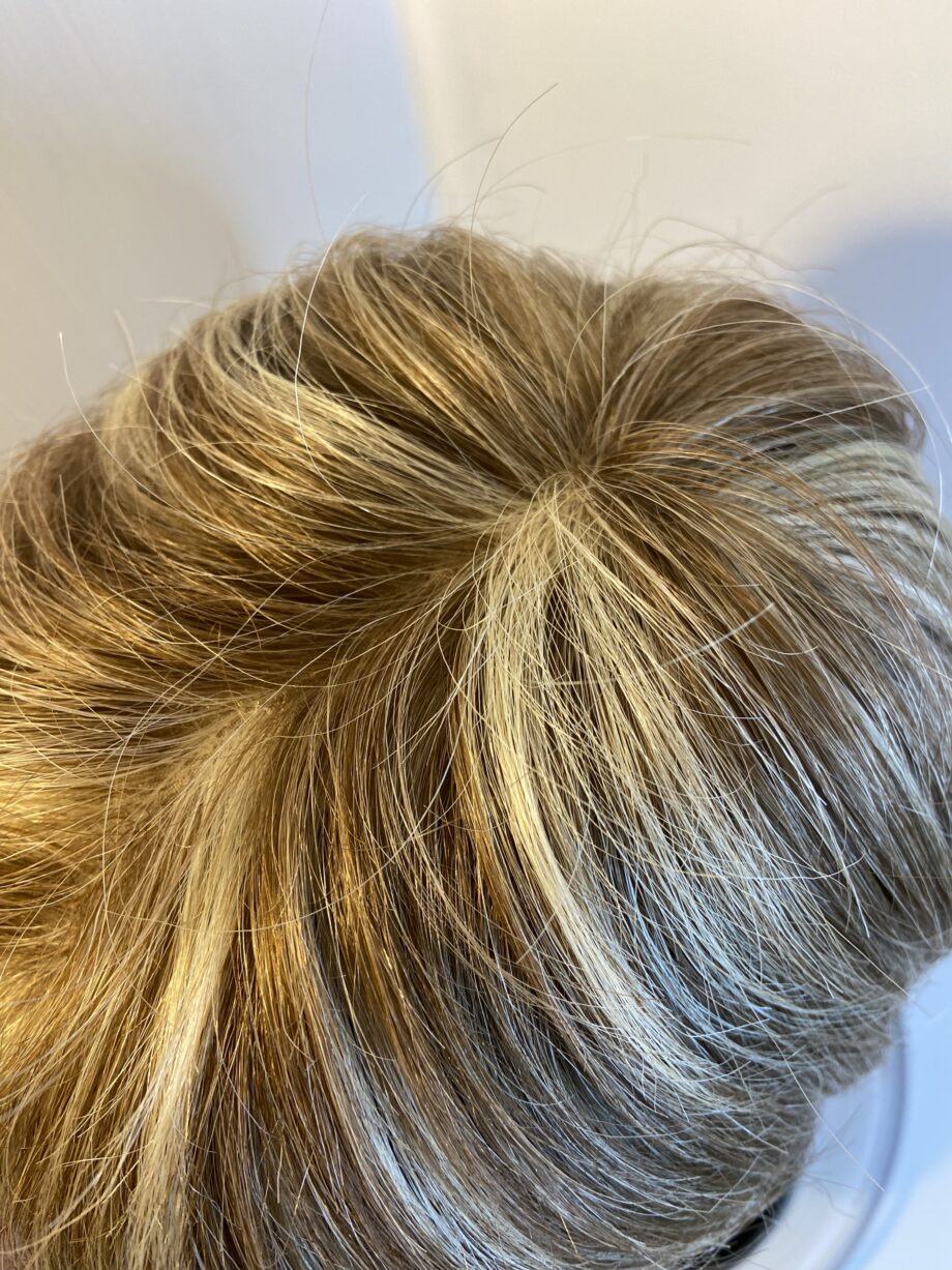 Short blonde Rene of Paris collection. Bblss344