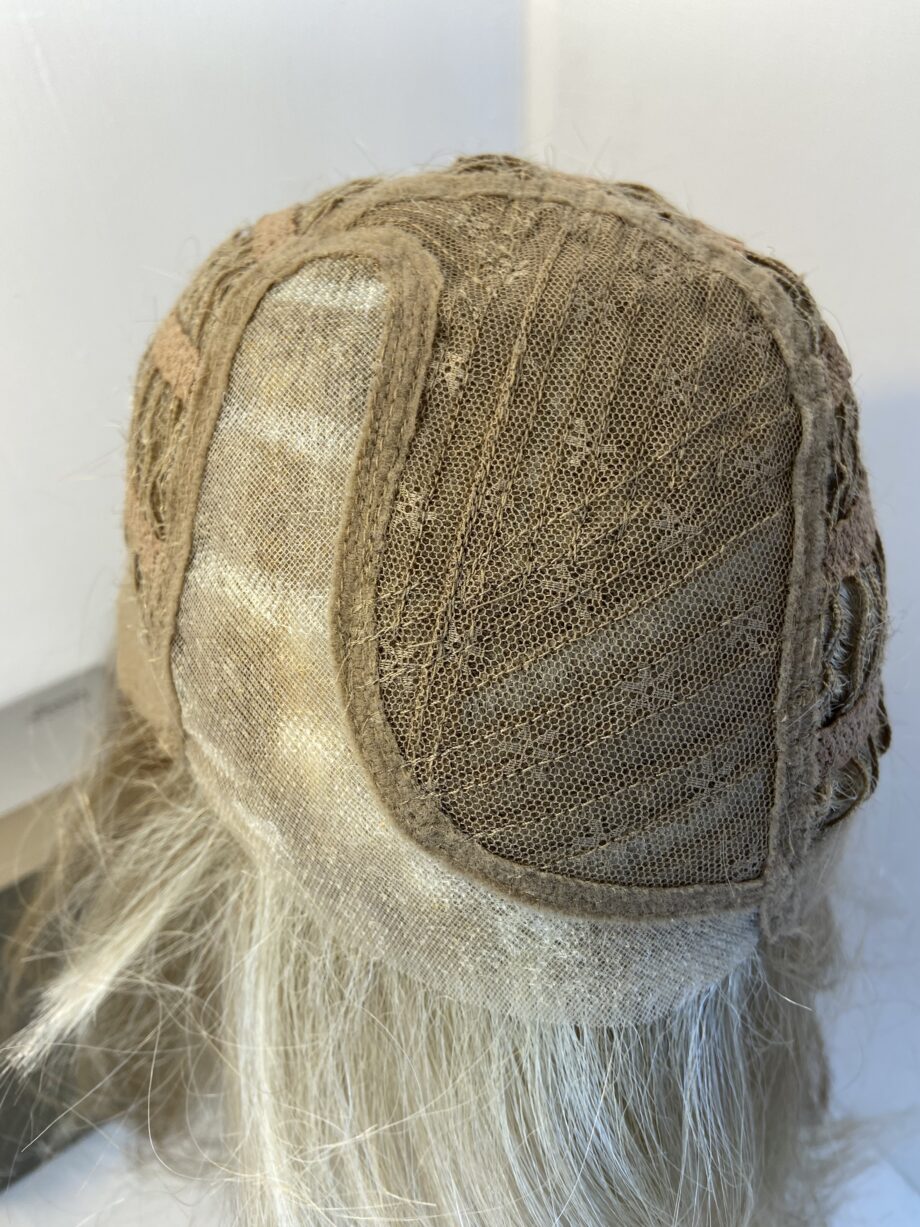 Unique long blonde inspired wig. Bbllw352