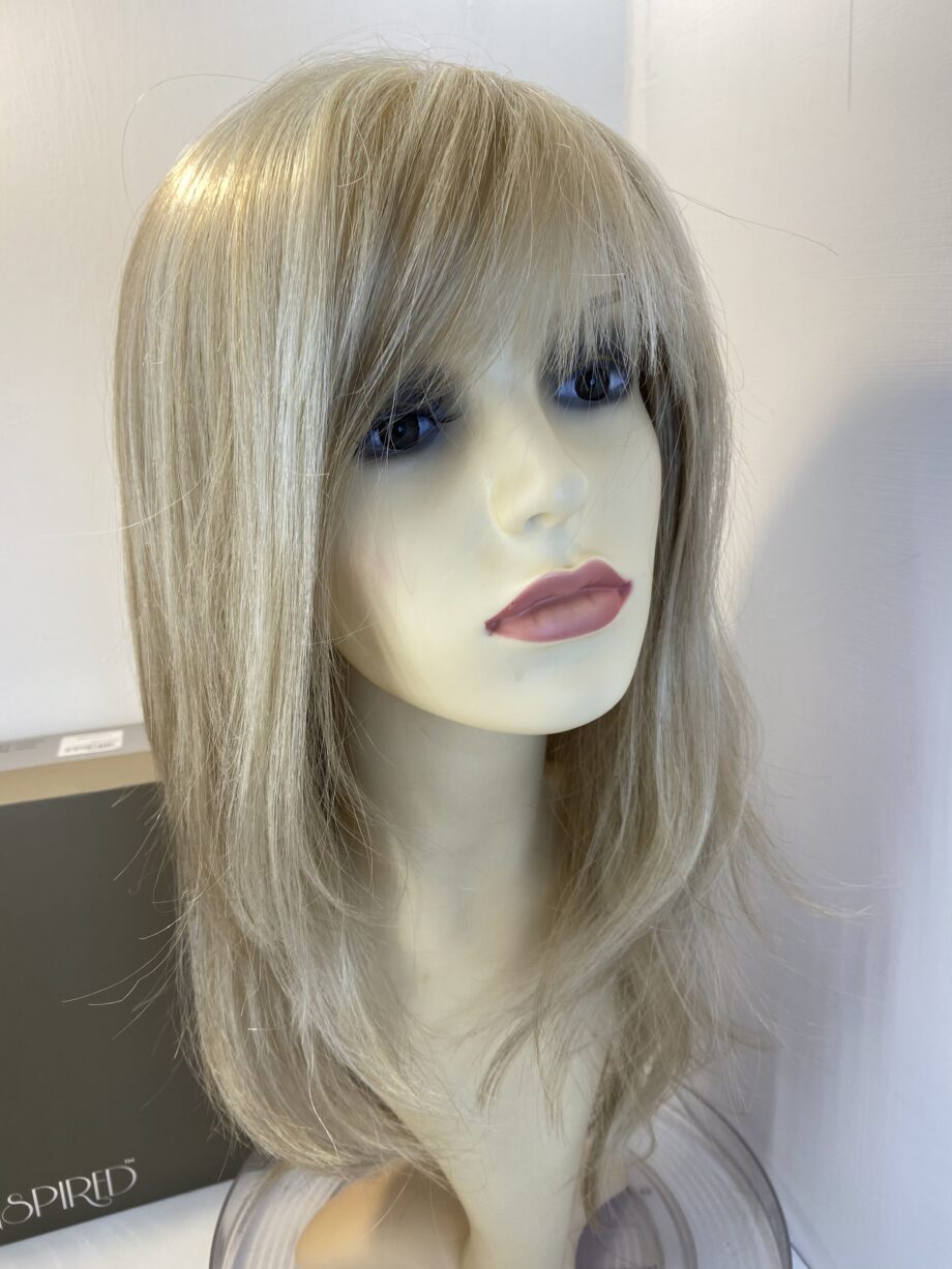 Unique long blonde inspired wig. Bbllw352