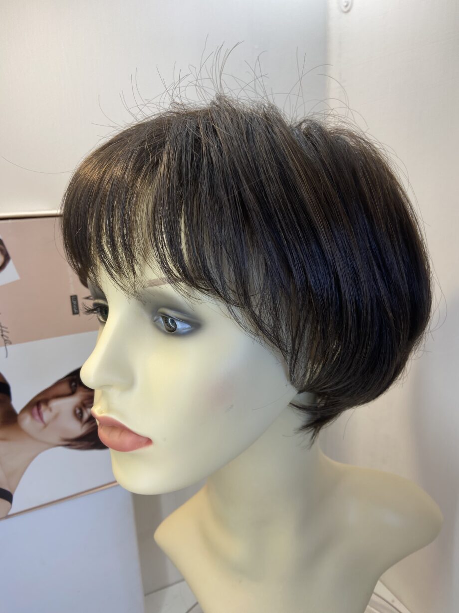 Dark brown WOW wig. Bbrss382