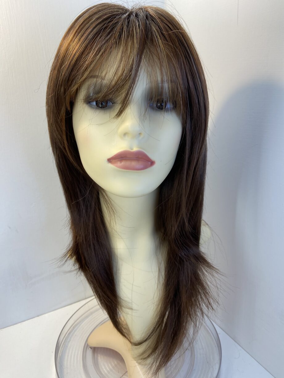 Noriko long auburn wig. Brls324