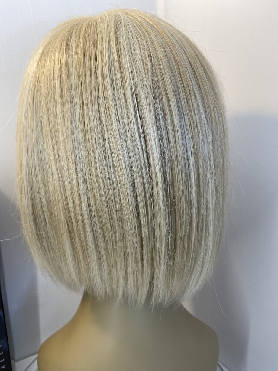Creamy blonde Rene of Paris wig. Bblms375
