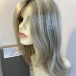 Creamy glow blonde rooted wig. Bbllw365
