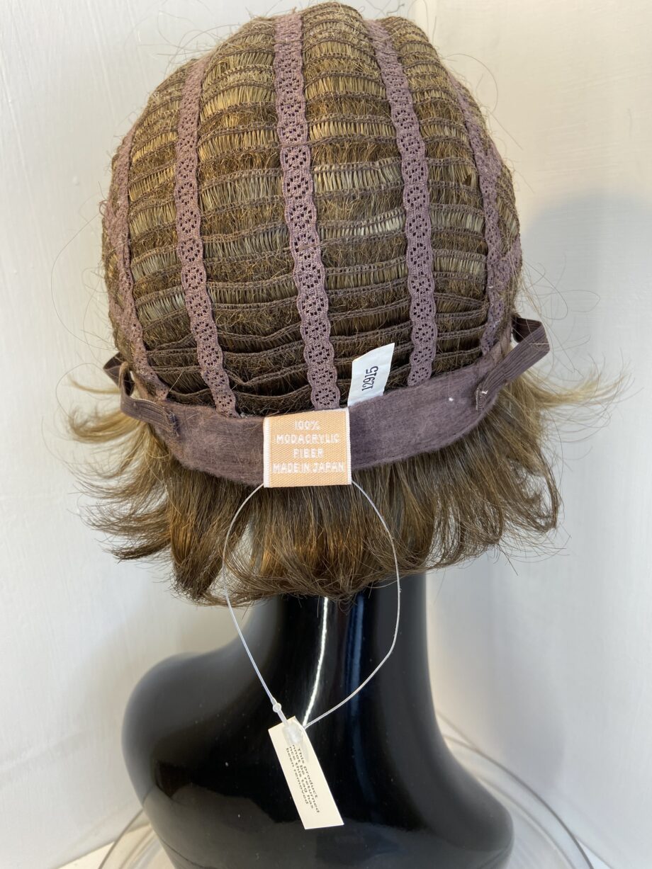 New brown wavy wig. Brss714