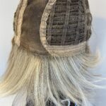 Raquel Welch blonde wig. Blms326
