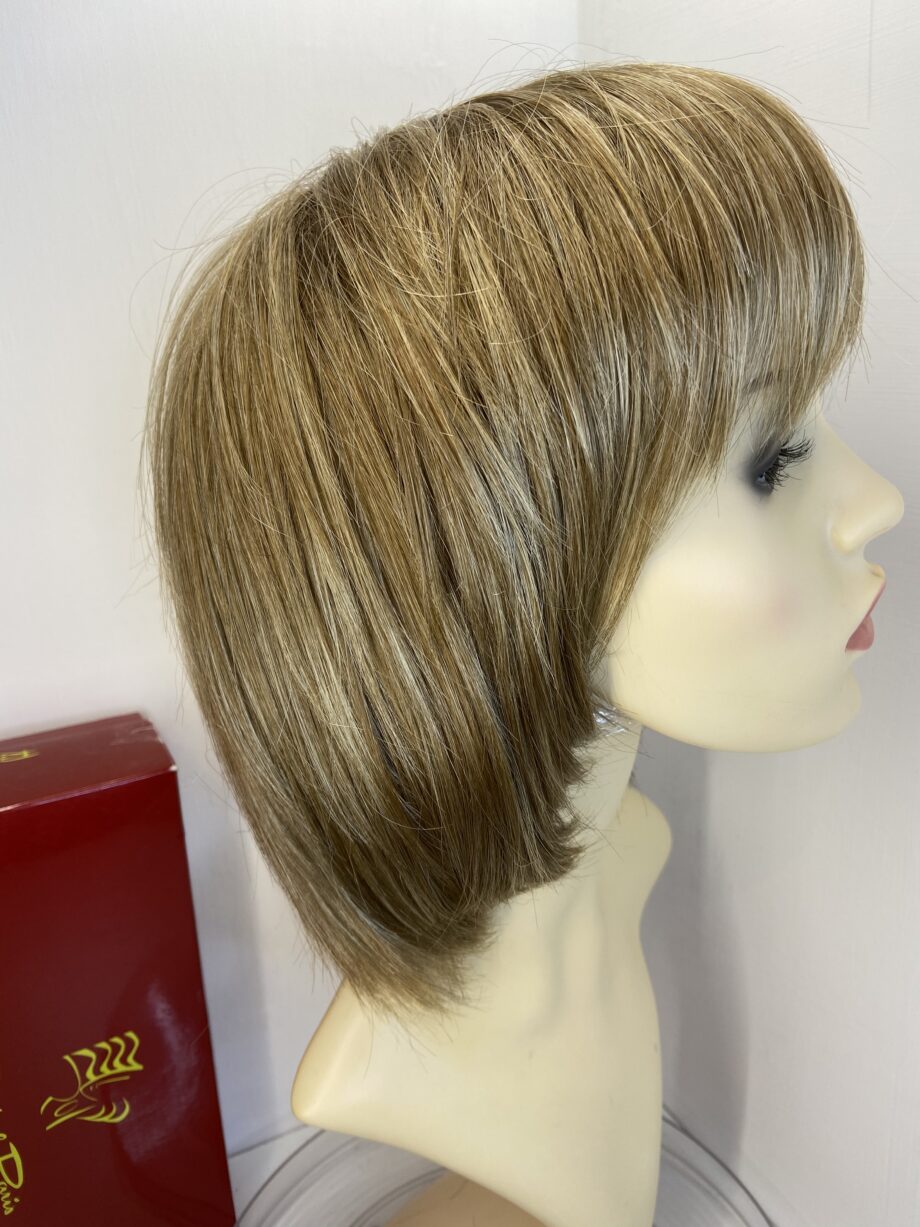 Rene of Paris blonde wig. Bblms354