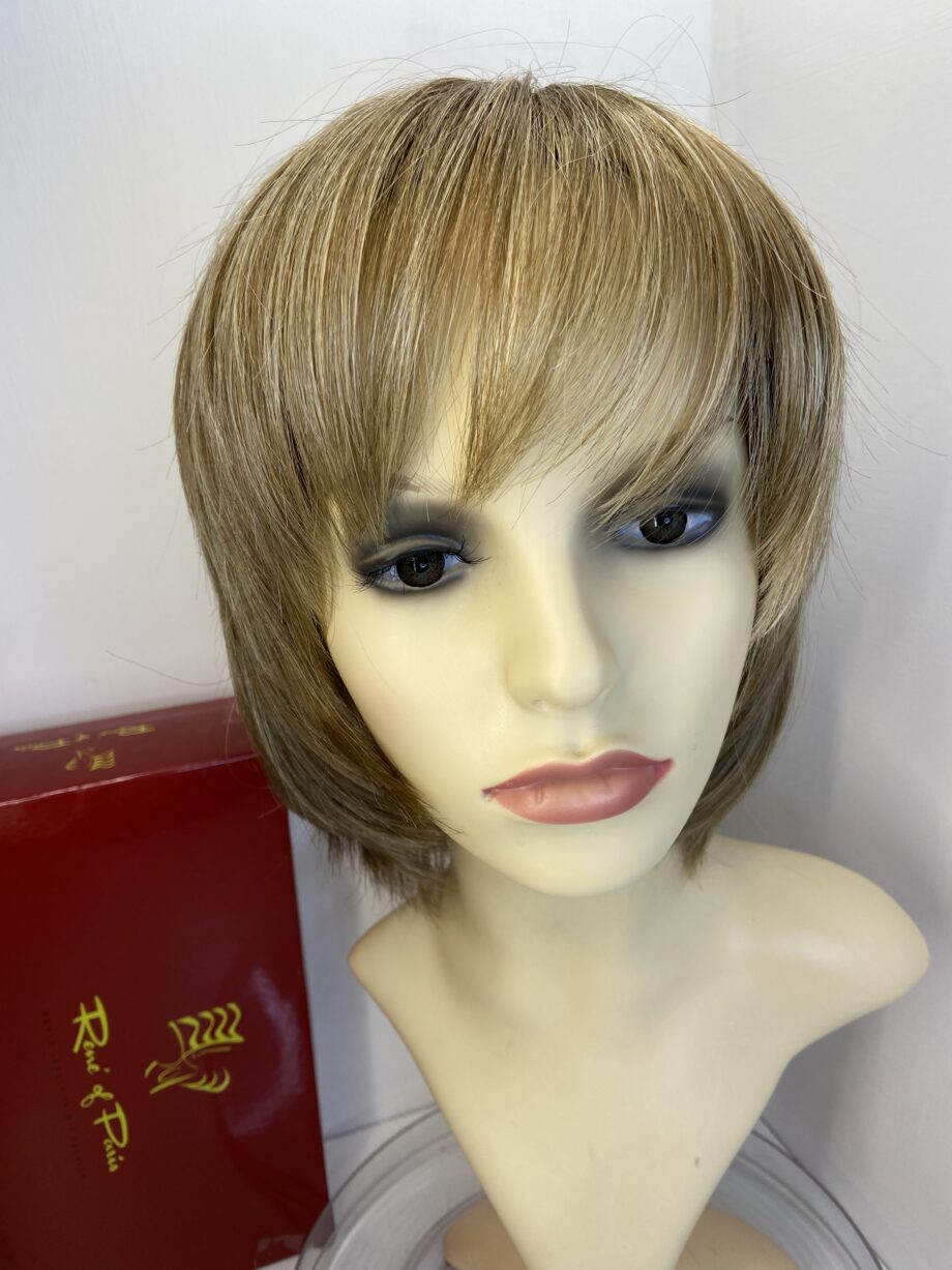 Rene of Paris blonde wig. Bblms354