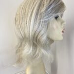 Raquel Welch long blonde wig. Bllw317