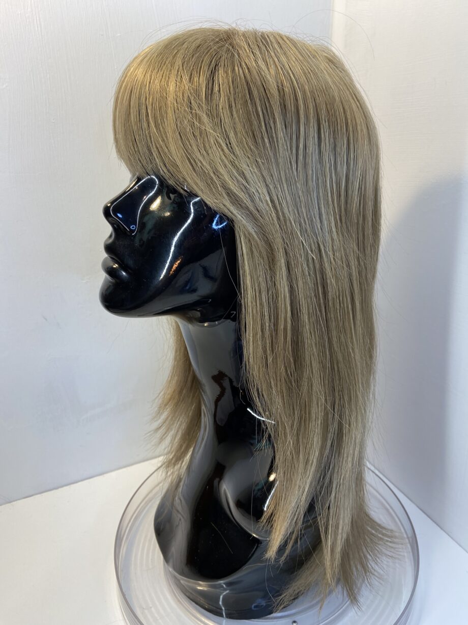Long blonde Envy designer wig. Blls715