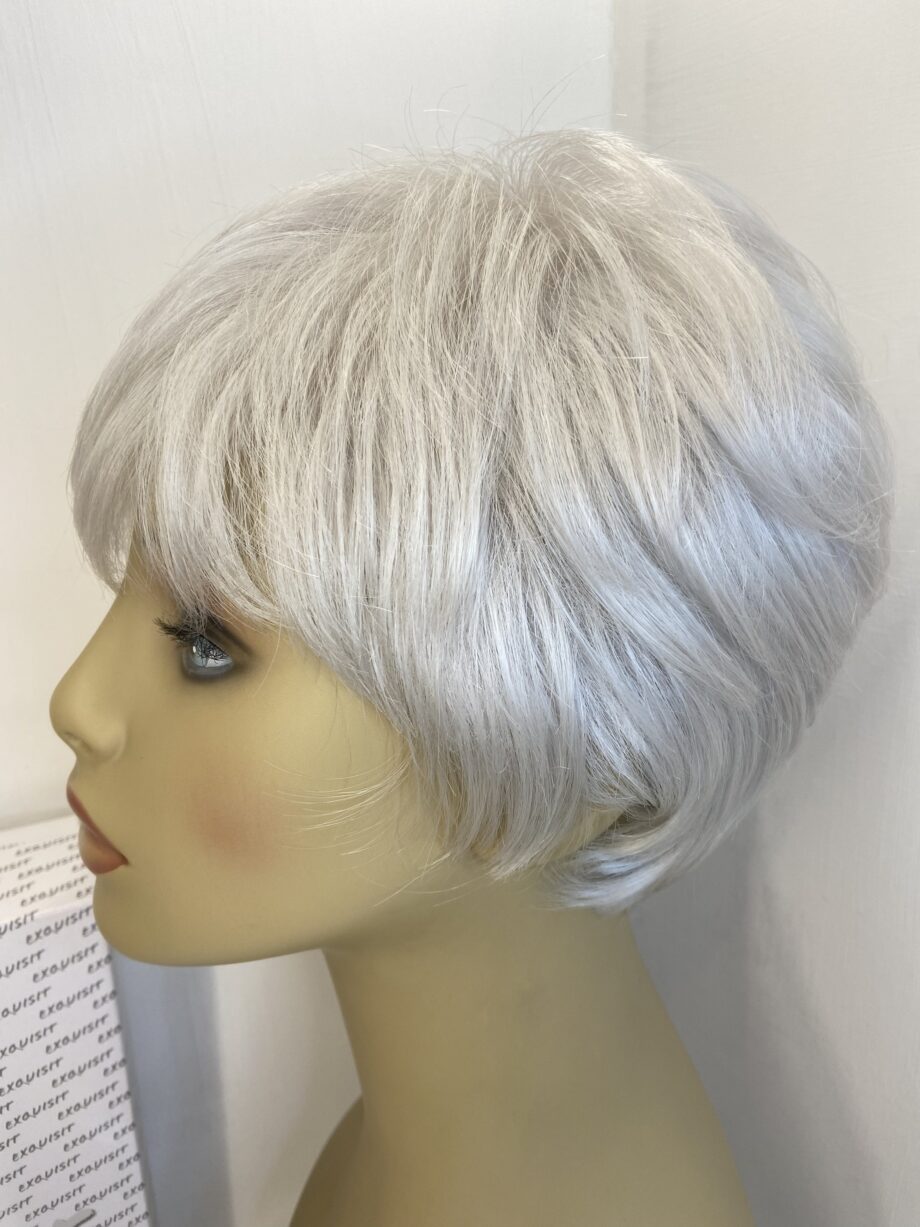 New white Gisela Mayer wig. Bwss354