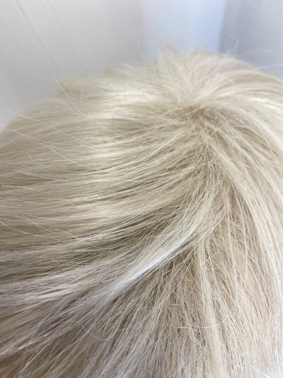 White short wig Ellen Wille collection. Wss548