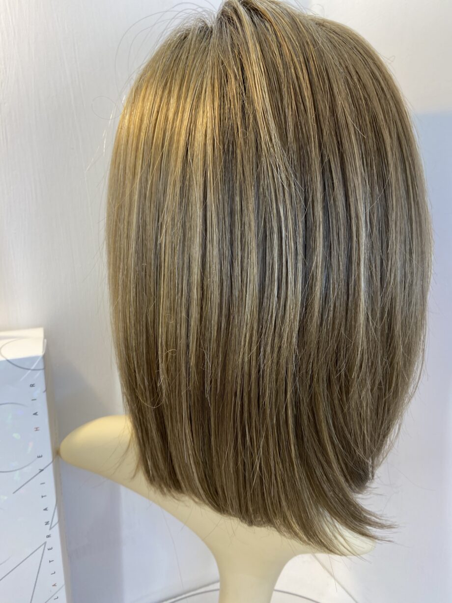 Noriko mochaccino light brown wig. Bblls385