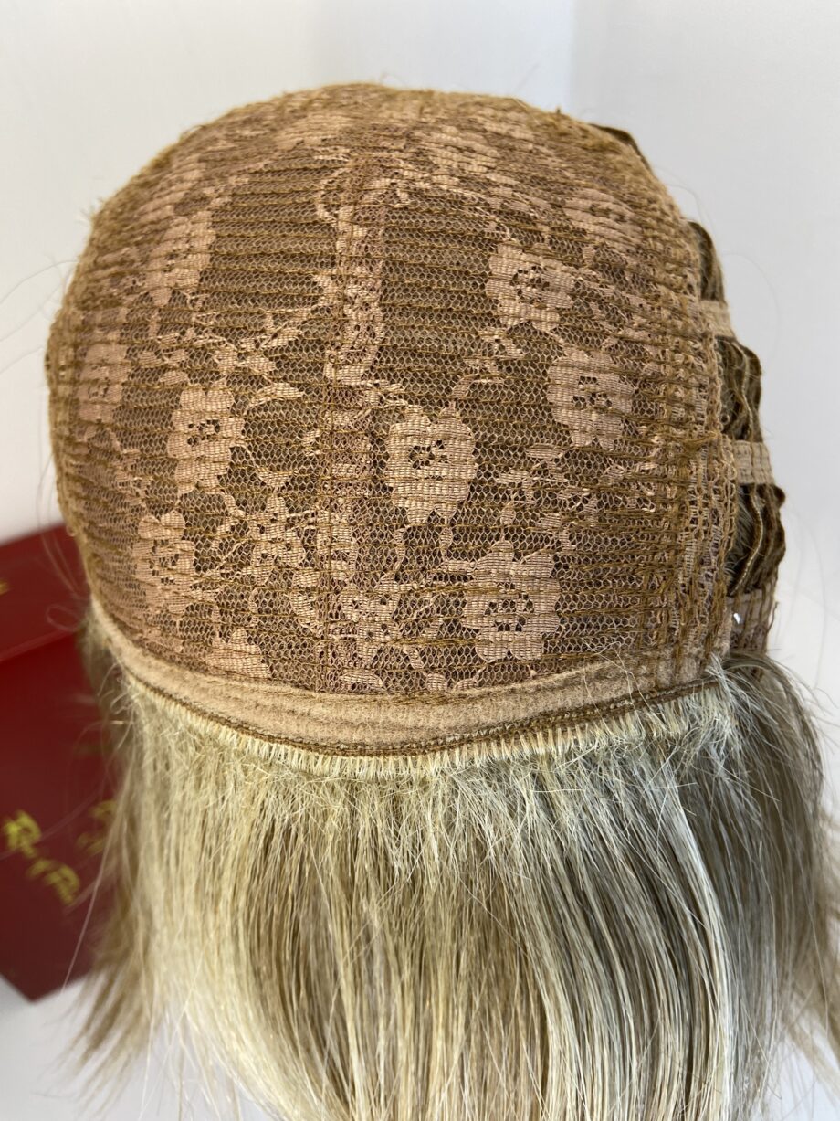 Rene of Paris blonde wig. Bblms354