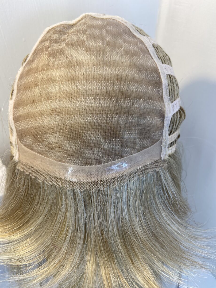 Light blonde Bob Gisela Mayer collection. Bblms374
