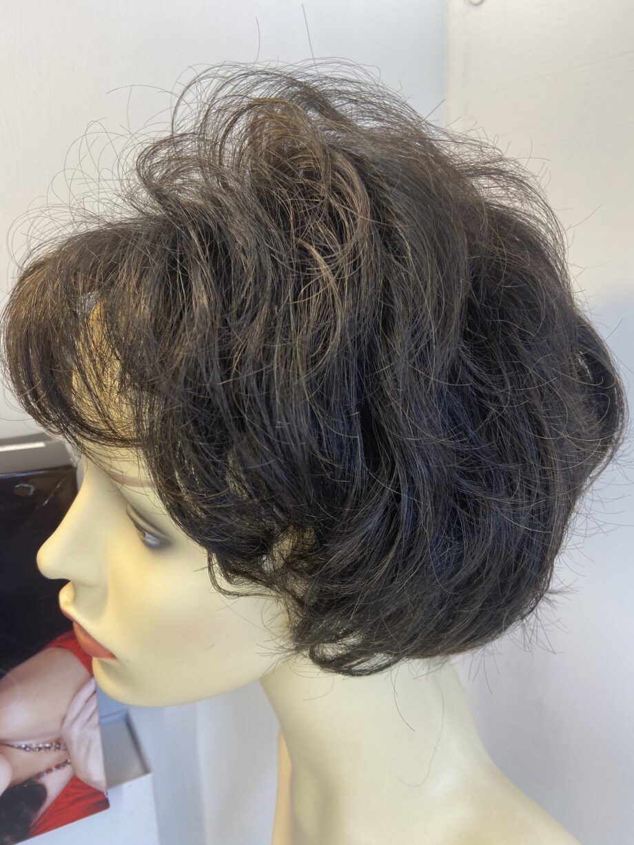 Dynasty by joan collins dark brown wig. Bbrbw380