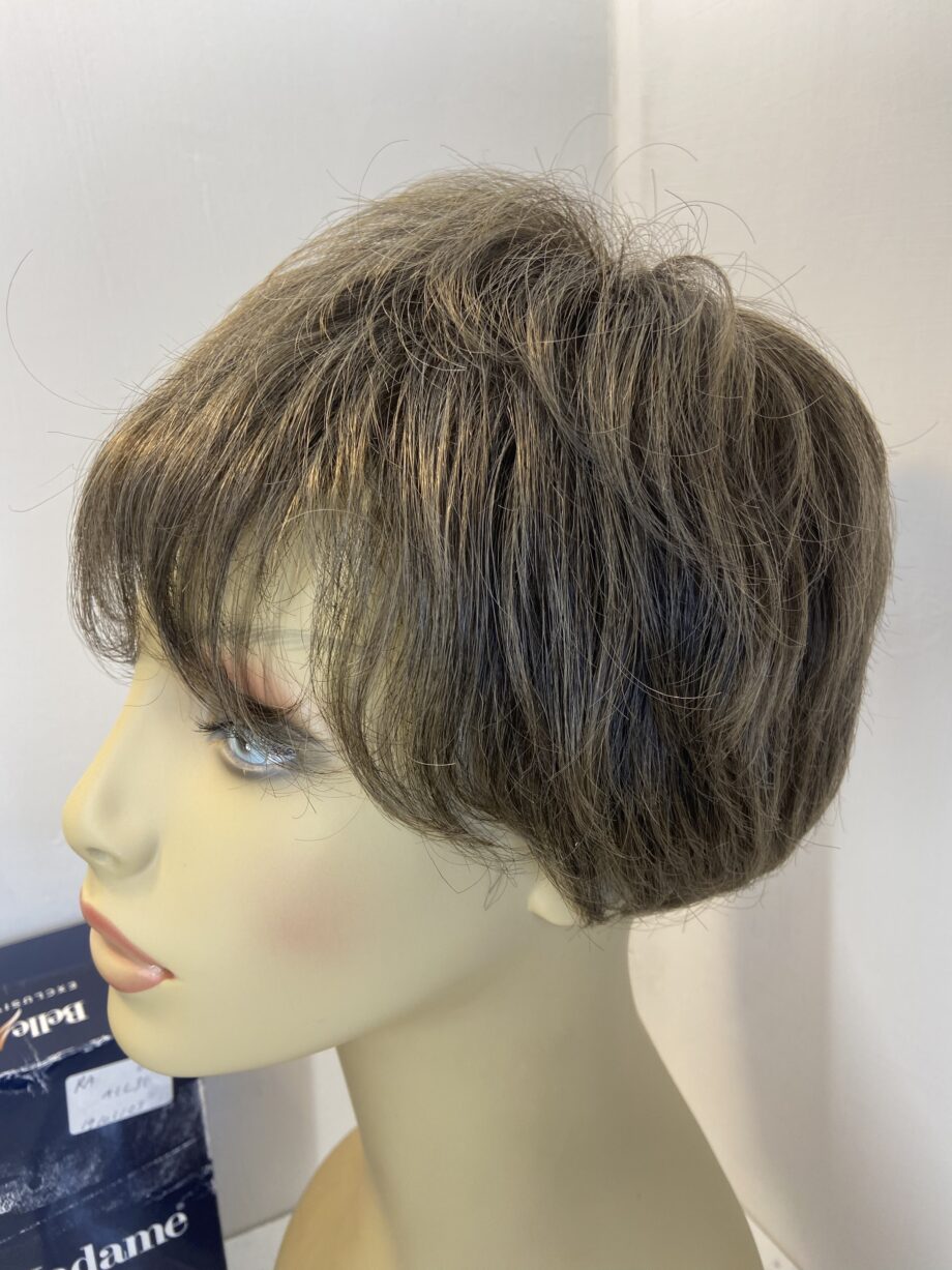 Belle Madame short brown wig. Bbrss383