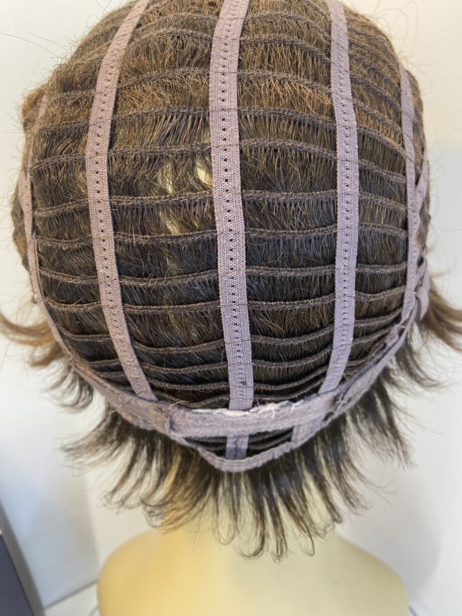 Ginger brown short wig. Bbrsw377