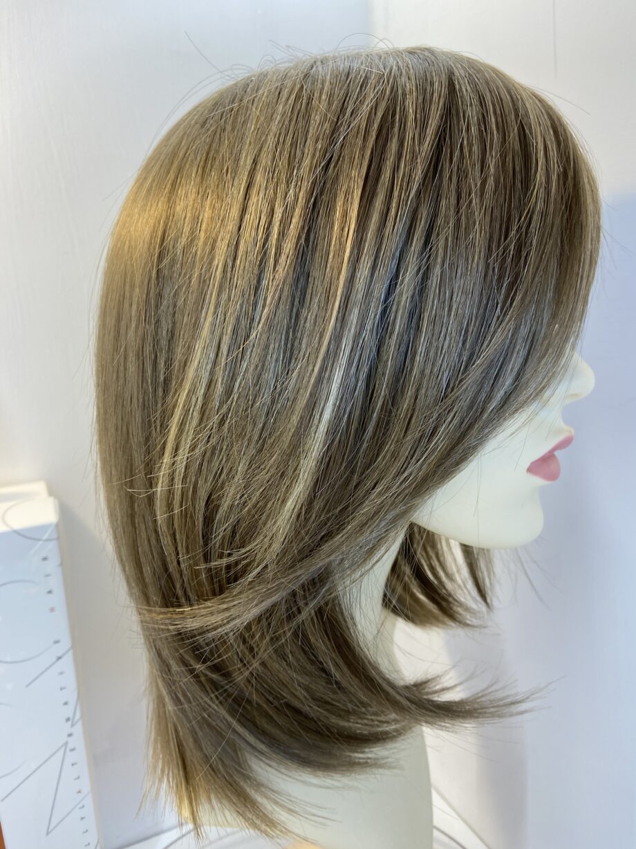 Noriko mochaccino light brown wig. Bblls385
