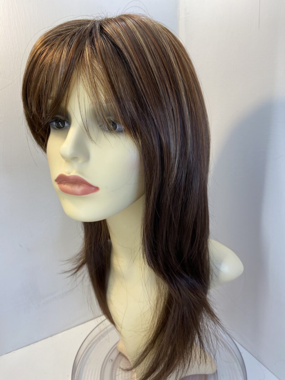 Noriko long auburn wig. Brls324