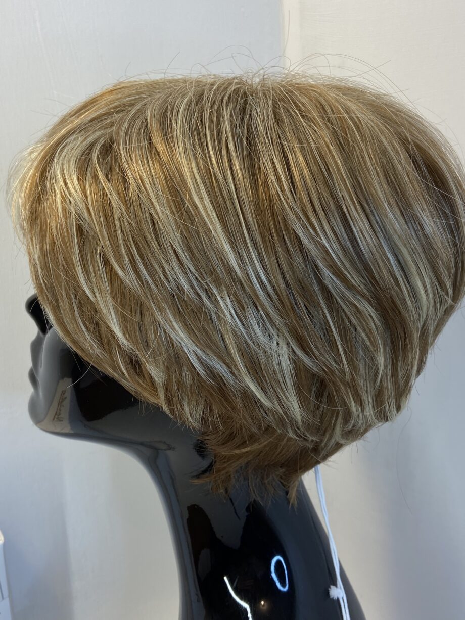 New Noriko collection blonde wig. Bblss387