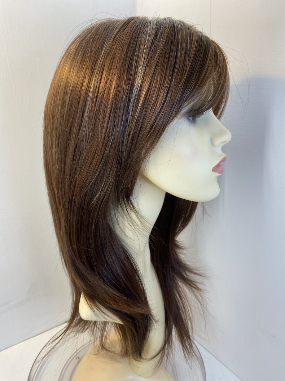 Noriko long auburn wig. Brls324