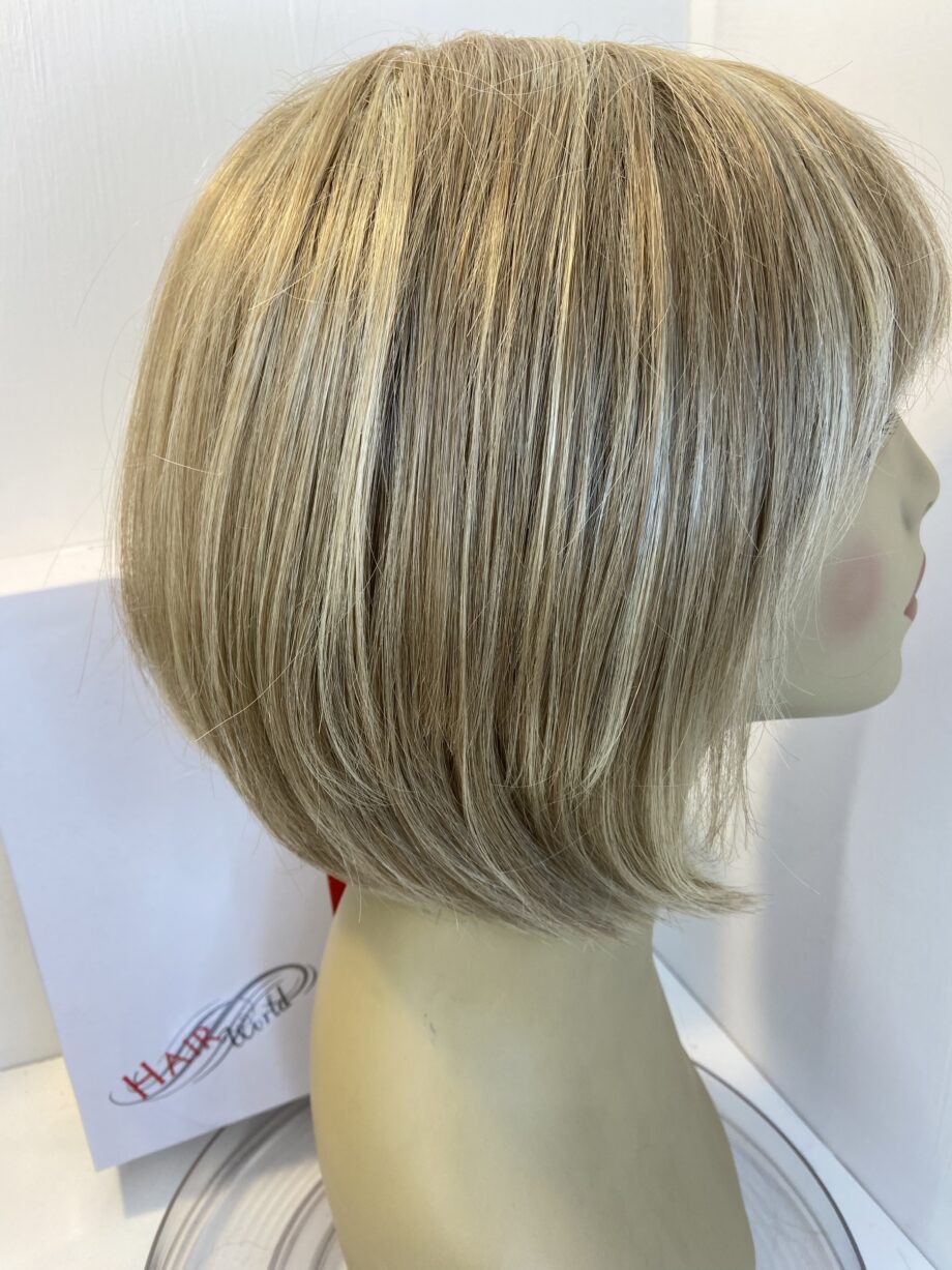 Blonde hair world wig. Bblms362