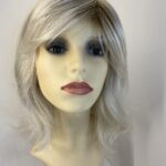 Raquel Welch long blonde wig. Bllw317