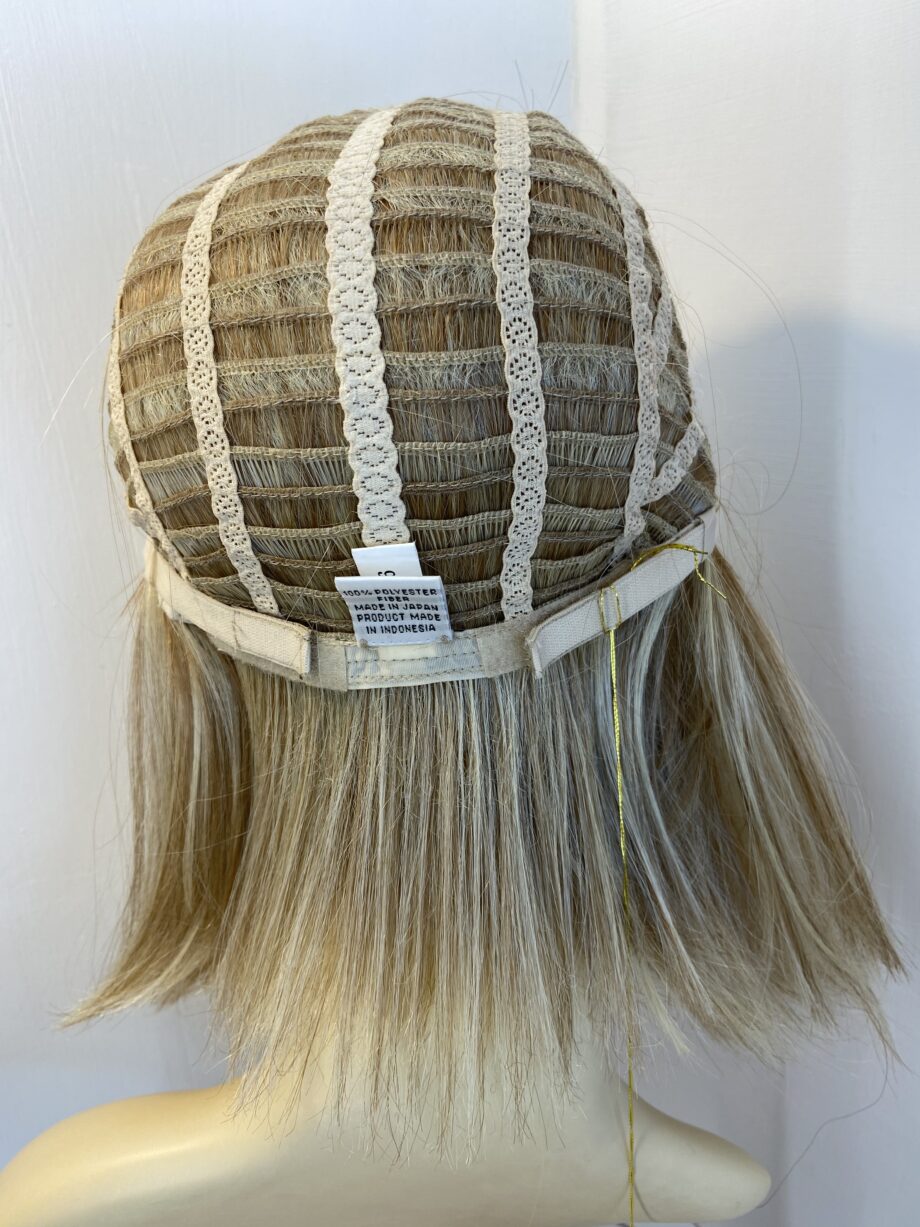 Paul younge blonde wig. Blms327