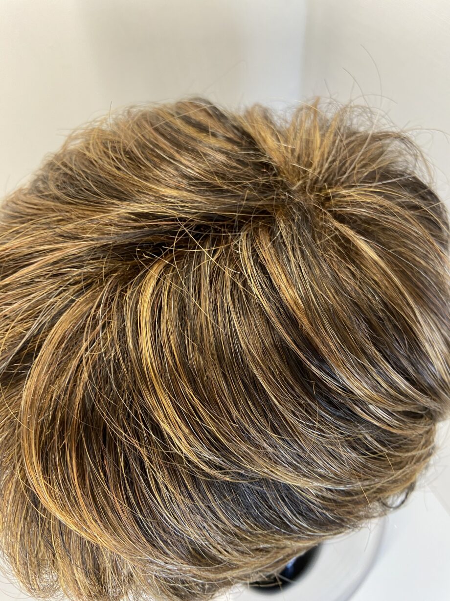 Raquel Welch new short brown wig. Bbrss385