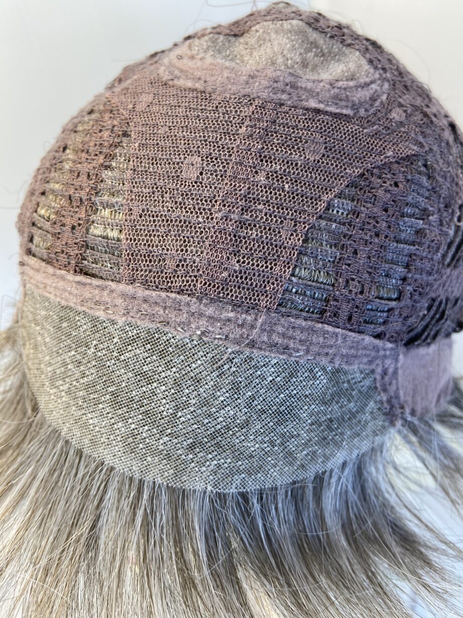 Grey short boxed wig. Ellen Wille design. Bgss371