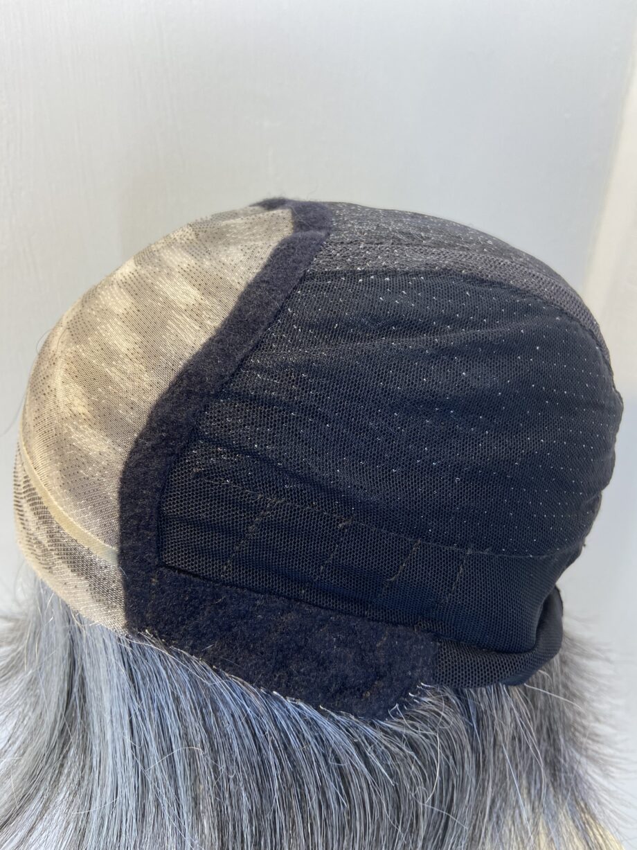 Soft cap Ellen Wille salt and pepper wig. Gls561