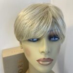 Amore blonde short wig. Bblss388