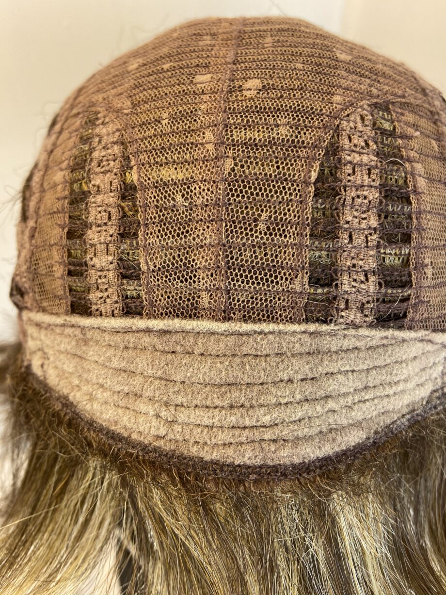 Highlighted brown wig. Blss214