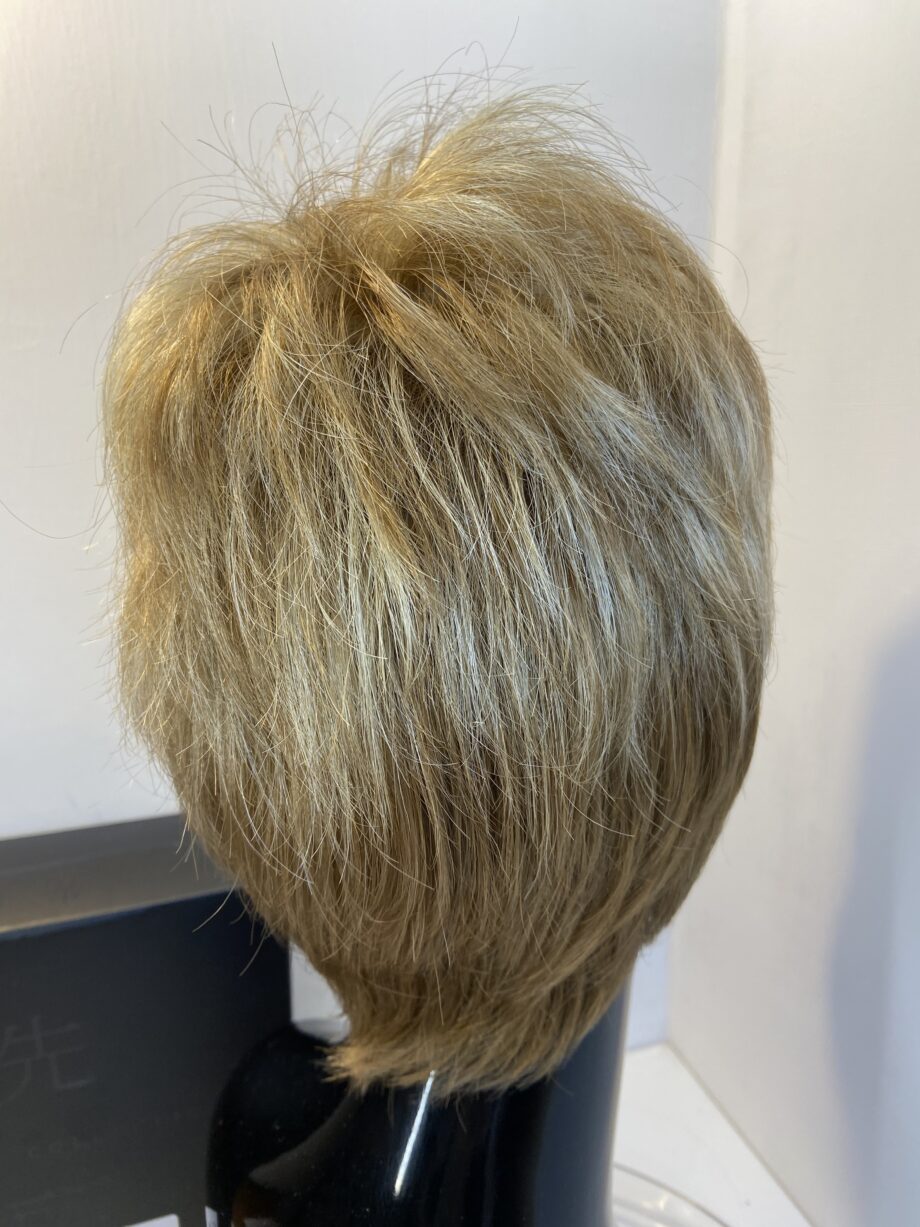Senatoo collection blonde new wig. Bblss399