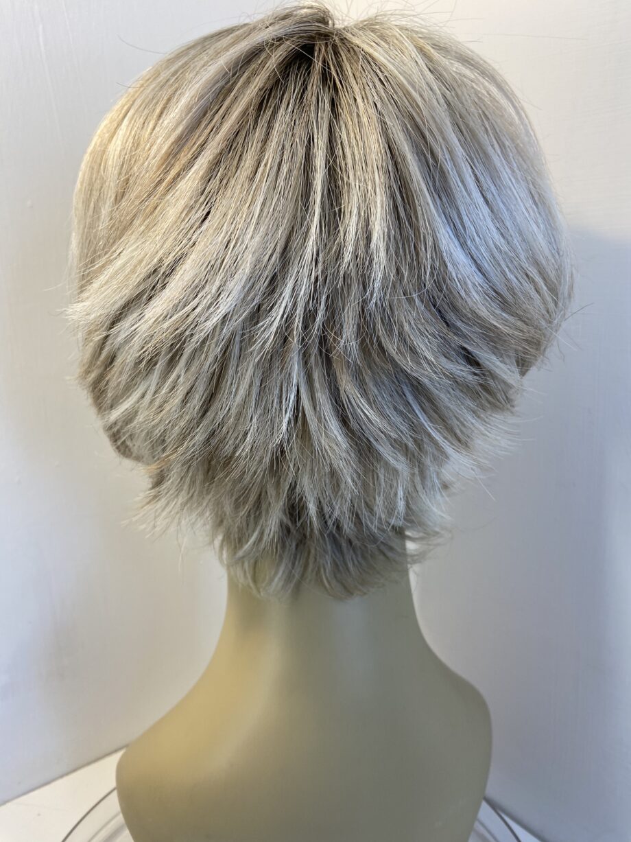 Blonde stylish short wig. Blss903