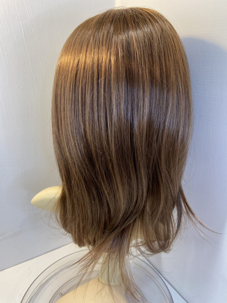 Long shiny auburn wig. Brls904