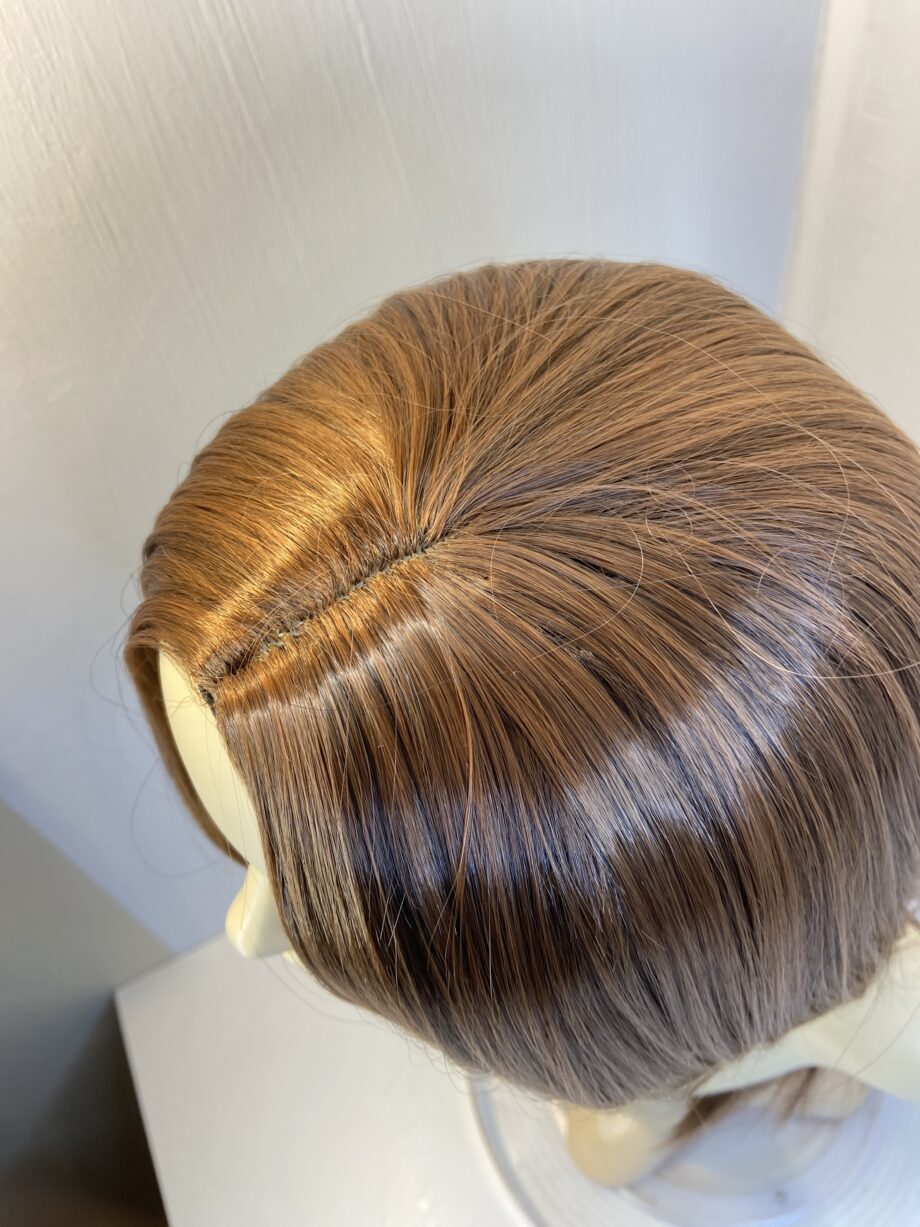 Long shiny auburn wig. Brls904