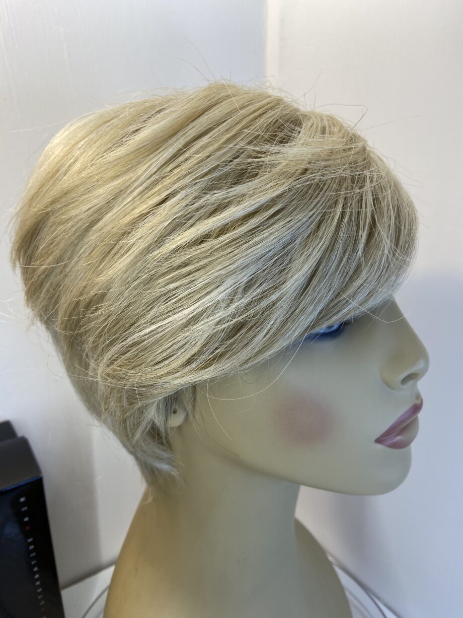 Blonde Rene of Paris wig. Bblss405