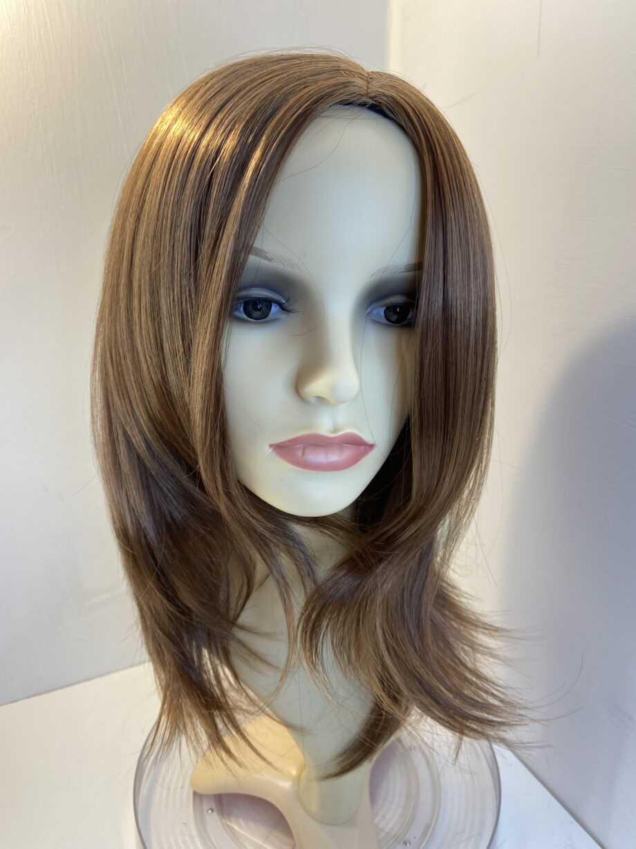 Long shiny auburn wig. Brls904